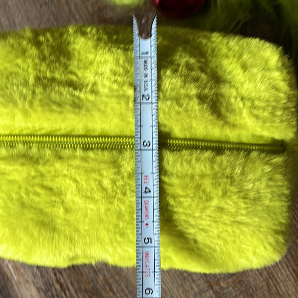 Grinch Cosmetic Bag - Picture 10 of 10